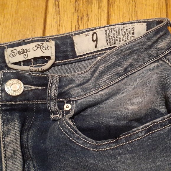 Boyfriend JEANS w/ glitz - Picture 3 of 5